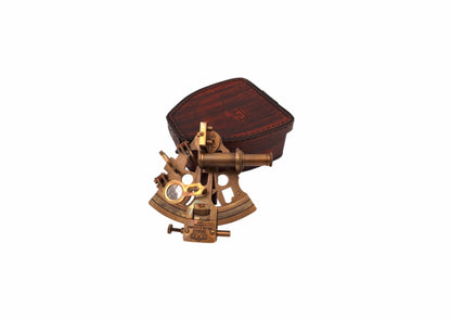 Sextant intr-o husa de piele